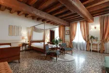 Hotel Villa Policreti