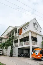Mambo Hill Resort