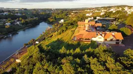 Hotel Lago Dourado