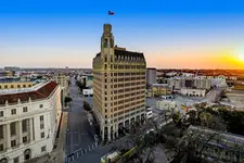 The Emily Morgan Hotel (A DoubleTree by Hilton)