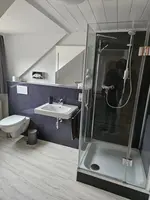 Hotel Alt Cues