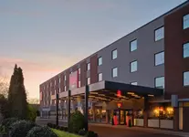 Radisson RED London Gatwick Airport