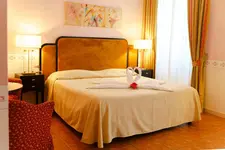 Caroline Hotel