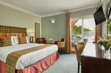 Clan Macduff Hotel