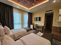 Hotel Etna