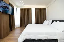 Hotel Adore