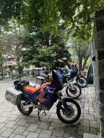 Dim's Hotel & Restaurant