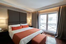 Carles Hotel