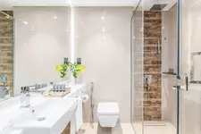 Central Inn Hotel & Suites