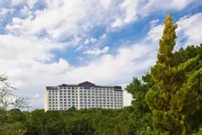 Renaissance Austin Hotel