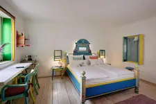 18Arts Hotel