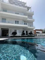 Summer Point Hotel