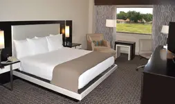 DoubleTree by Hilton Hotel Houston Hobby Airport