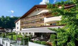 Saldur Small Active Hotel