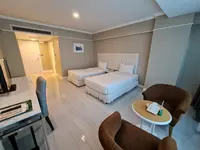 Chaisaeng Palace Hotel