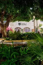 Arthur Suites in Old Town