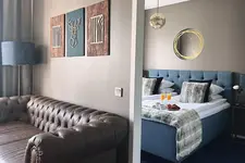 Hotel Golden Circle Suites