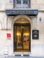 La Clef Louvre Paris (By The Crest Collection)