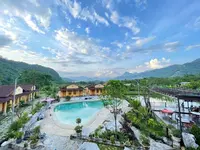 Sky Bay Lodge