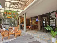BBhouse Rambuttri 2