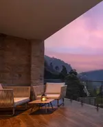 The Golden Ridge Hotel