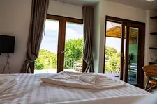 Mae Ya Resort