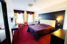 Menorah Hotel