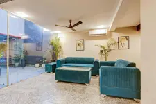 Super Townhouse Oak Udyog Vihar