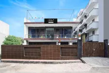 Super Collection O Sector 122 Noida