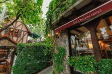 Le Charcoa Hotel