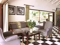 Perry's Bridge Hollow Boutique Hotel