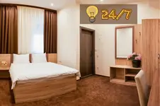 Twin Apart Hotel