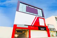 Super Hotel O Alambagh
