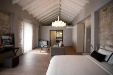 Hotel Osam