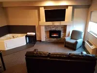 Okoboji Inn & Suites