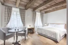 Hotel at the White Lily