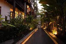 Banthai Village