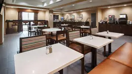 Best Western Plus Elmendorf Hotel