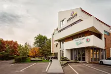 Exclusive Hotel & More