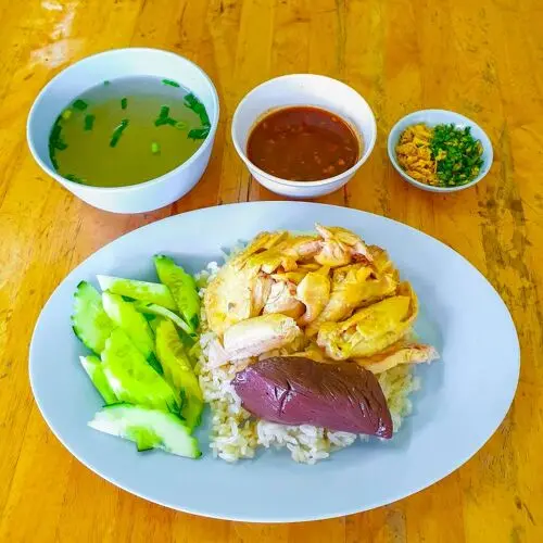 Dan Chicken Rice (San Sai) in Chiang Mai