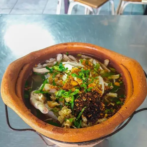 Pranom Shredded Chicken Noodles (Wat Phanom Yong) in Phra Nakhon Si Ayutthaya