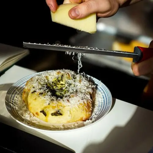 Kallos Cafe & Wine Bar in Salford