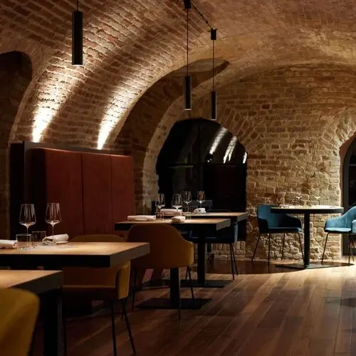 Radici ristorante in vigna in Costigliole d'Asti