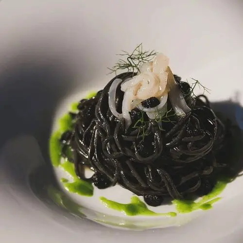 Azzighe • Osteria a metà in Livorno