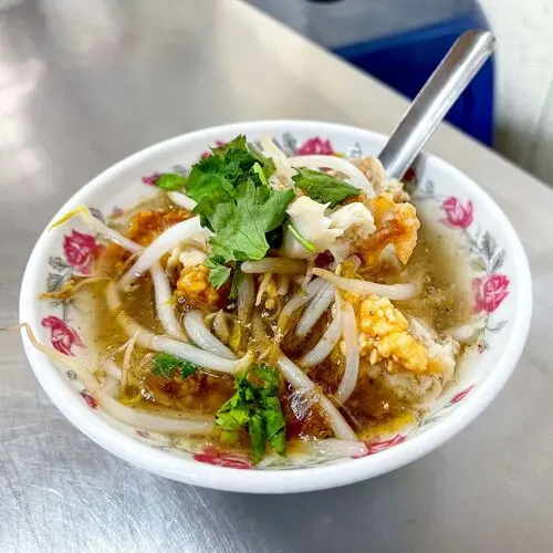 Kaiyuan Fried Spanish Mackerel Thick Soup in Tainan